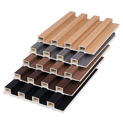 Het aangepaste Houten Plastic Comité van de Traliewerkmuur Gecanneleerde WPC 1220*3000mm